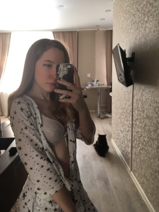 Аня